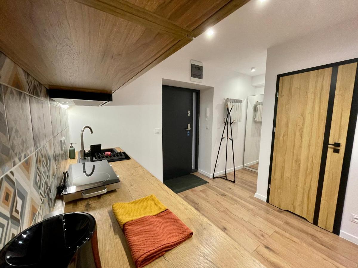 Przestronny Apartament W Centrum Miasta Radom Exteriör bild
