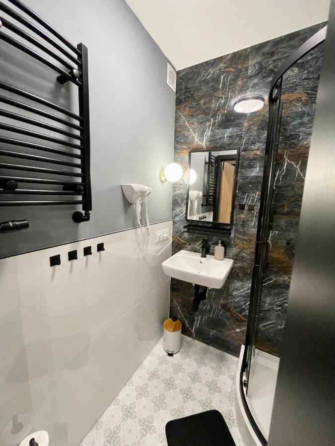 Przestronny Apartament W Centrum Miasta Radom Exteriör bild
